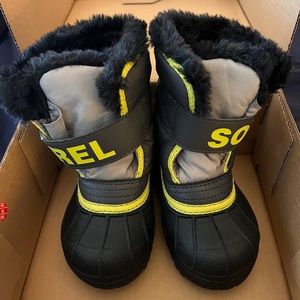 Toddler Snow Commander Boots Sz 7US (toddler size)